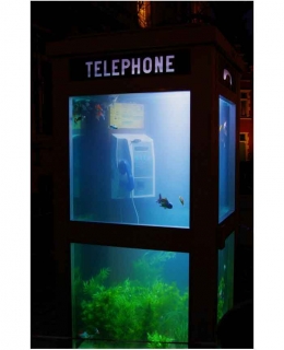 8_aquarium_creative_phone_booth