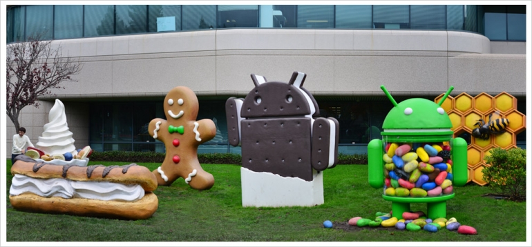 (Android Statues - foto: thebubblybay.com)