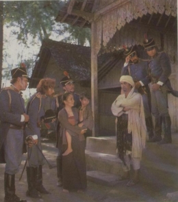 Sebuah adegan dalam November 1828 (sumber gambar: rumahnegeriku.com)