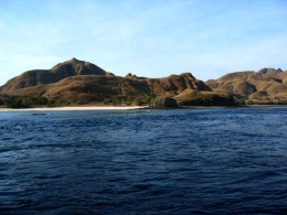 Pantai-Ratenggaro-sumba-nusa-tenggara-timur