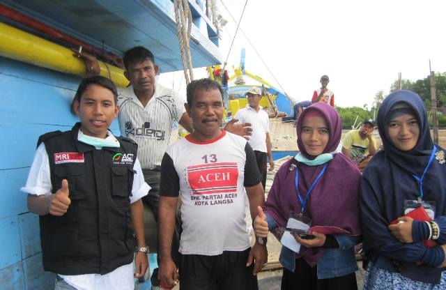 nelayan aceh tolong migran rohingya