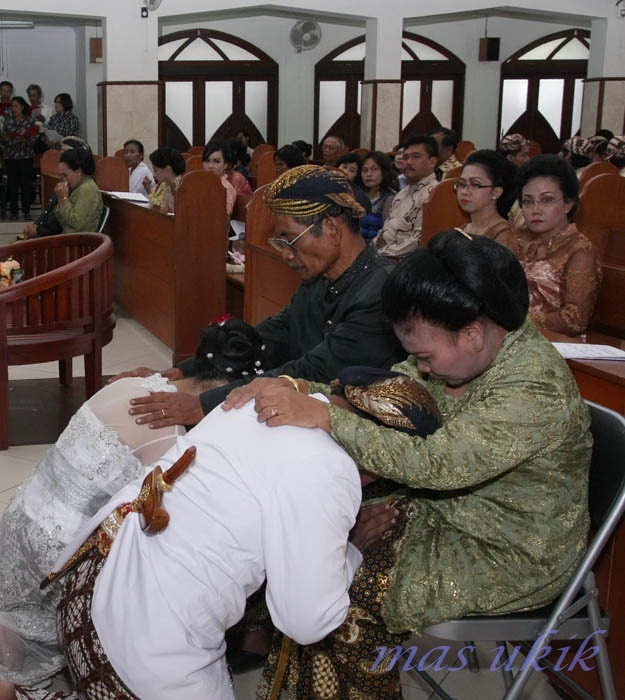 Get Inspired For Kata Kata Sungkeman Pernikahan Adat Jawa Get Inspired For Kata Kata Sungkeman Pernikahan Adat Jawa