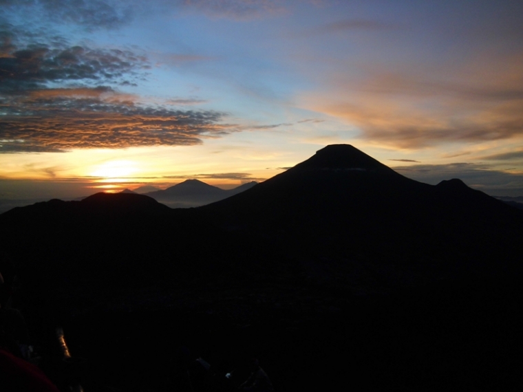 Golden Sunrise di Sikunir