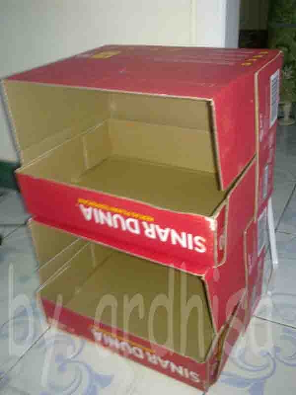 Membuat Lemari dari Kardus Bekas oleh Ar Dhisa Membuat Lemari dari Kardus Bekas oleh Ar Dhisa