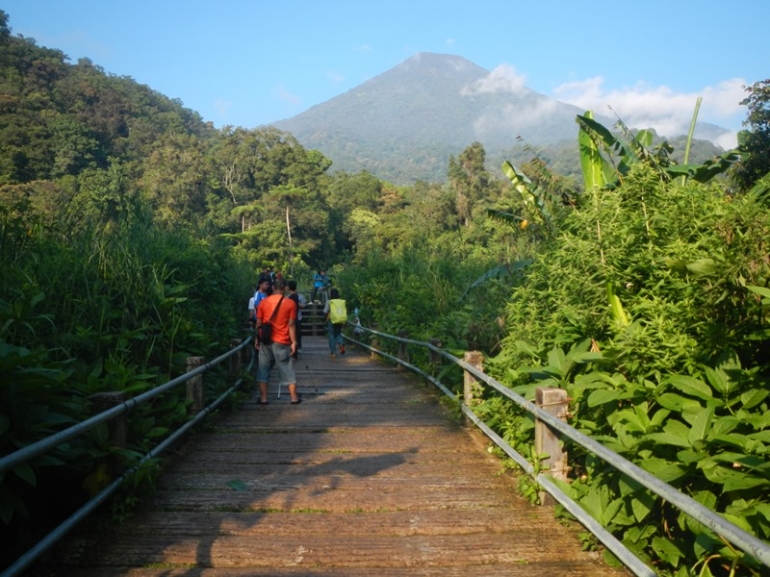 Melewati Jembatan Gayanggong/Dok Pri