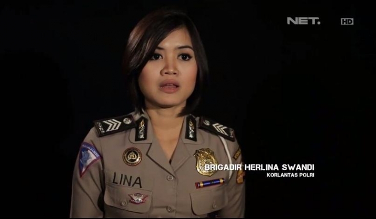 Polwan satu lagi (Image:twitter.com/@86netmedia)