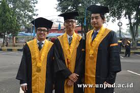 Toga Lama Unpad