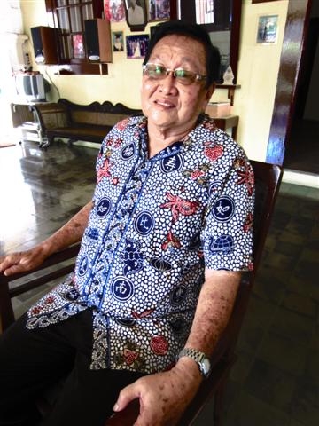 Sigit Wicaksono Sesepuh Tionghoa dan Batik Lasem Sigit Wicaksono Sesepuh Tionghoa dan Batik Lasem