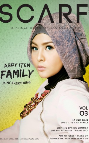  Majalah  Fashion  untuk Muslimah oleh Elly NurulJanah 