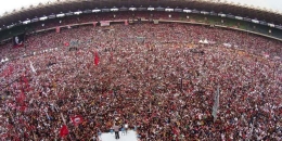 Jokowi di Konser Salam Dua Jari (DroneJournalism, KOMPAS.com/Roderick Adrian Mozes-Kristianto Purnomo