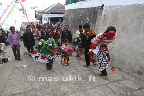 Tari Jaran  Kepang  Kompasiana com Tari Jaran  Kepang  Kompasiana com