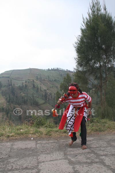 Tari Jaran Kepang oleh Mbah Ukik Kompasiana com Tari Jaran Kepang oleh Mbah Ukik Kompasiana com