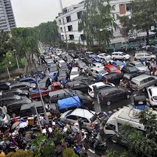 Kemacetan di salah satu sudut kota Bandung (foto: © Fanny Octavianus/Ant)