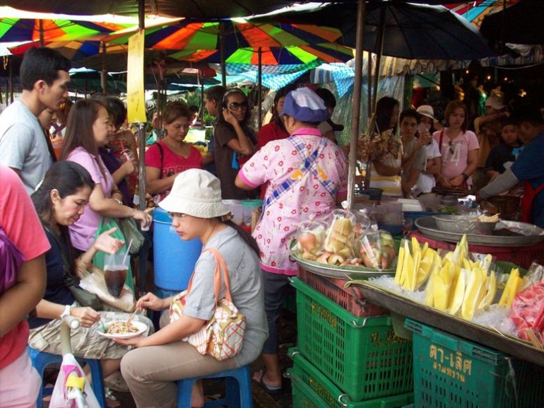 Di Pasar Chatuchak Tak Bisa Hanya Sejenak - Kompasiana.com