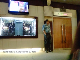 Suasana Bioskop E-Plaza Simpang Lima di Kota Semarang, Jawa Tengah. (Sumber -- http://hamidanwar.blogspot.com)