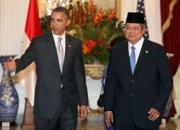 Cara Obama memakai jas sama dengan pak Jokowi tapi beda dengan pak SBY