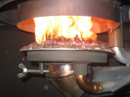 Tungku Wood Pellets - Foto H. Raab (http://en.wikipedia.org/wiki/File:Wood-pellet_heater.jpg)