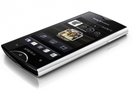 XPeria Ray, salah satu smartphone berbasis Android (sumber foto : techradar.com)