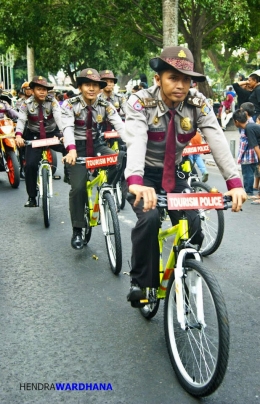 Ternyata Yogyakarta punya polisi wisata bersepeda.