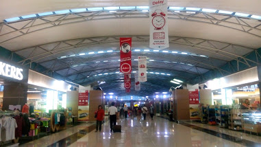 Suasana Terminal 3 Yang Terlihat Lengang Padalah Padat di dalam/dzulfikar