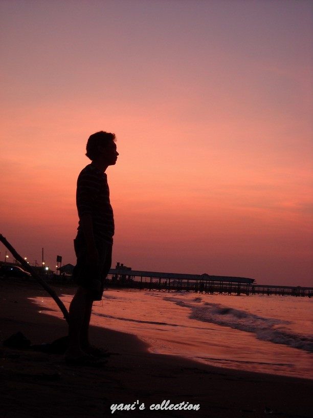 24 Gambar Pemandangan Orang Di Pantai Foto Pemandangan HD 24 Gambar Pemandangan Orang Di Pantai Foto Pemandangan HD