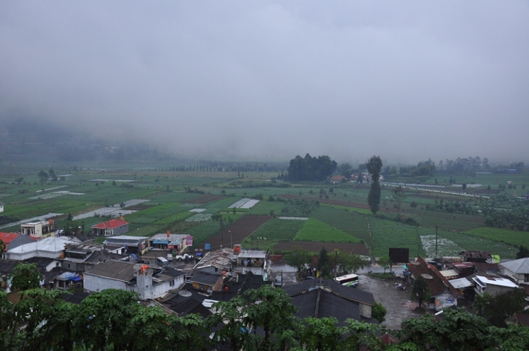 Pemandangan di Depan SMPN 2 Kejajar