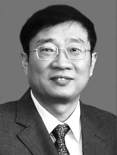 Luo Yang Komandan Lapangan J-15, Lahir Juni 1961, wafat 25-11-2012