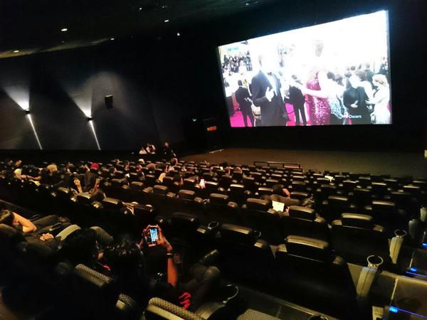 Suasana Nobar #Oscar2015 yang diselenggarakan oleh HBO Asia dan Pay TV Transvision di Blitzmegaplex Grand Indonesia pada Senin (23/2) pagi. (http://twitter.com/imam_wibowo)