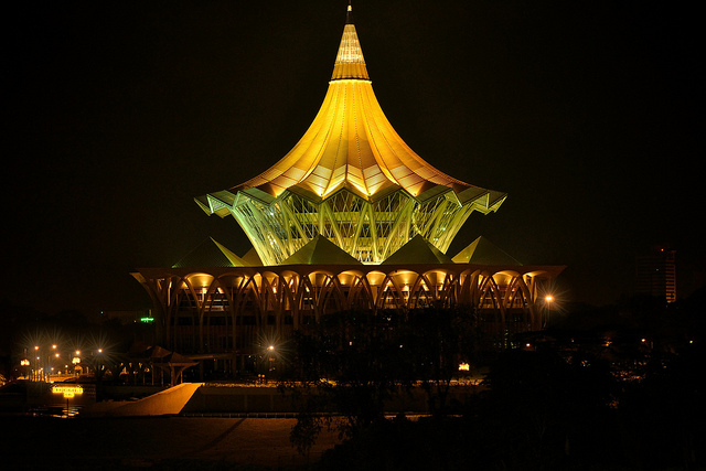 Dewan Undangan Negeri Sarawak, Kuching yang akan menyaksikan Final BAP 2013, insya Allah