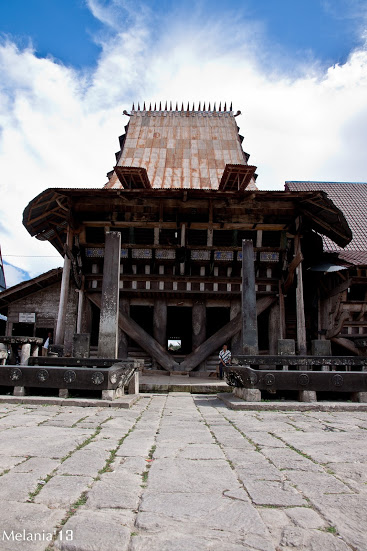 Bawomataluo Warisan Budaya Dunia di Bukit Matahari Bawomataluo Warisan Budaya Dunia di Bukit Matahari