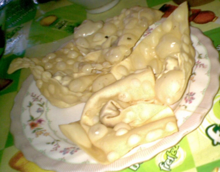 Kerupuk pangsit ayam