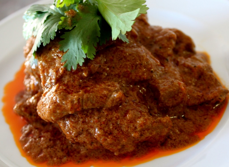 sumber gambar: http://rendangdenlapeh.com/wp-content/uploads/2013/12/Jual-Rendang-Online-Dalam-Kemasan-Dengan-Harga-Murah-Rasa-Enak.jpg