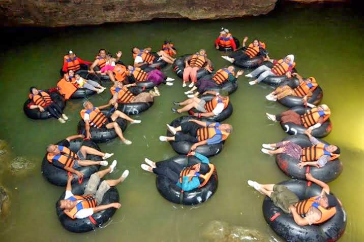 Cave Tubing menggunakan ban dalam