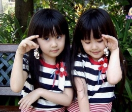 foto lucu anak kembar