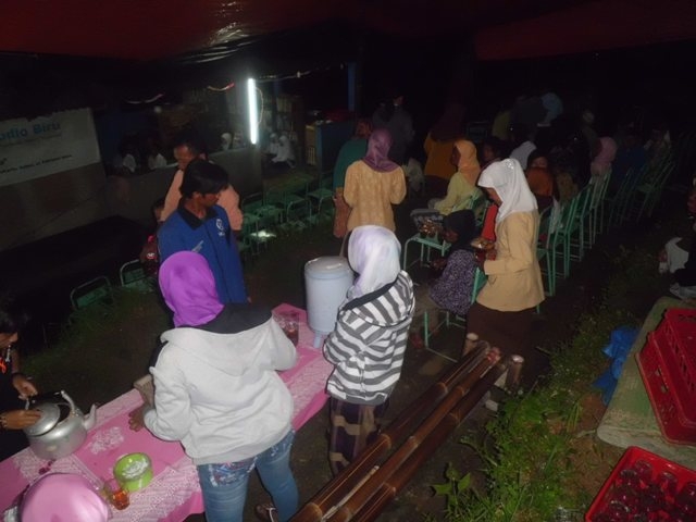 13611448161564278493