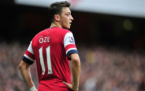 (Kontribusi Mesut Ozil belum membawa Arsenal menjadi salah satu tim ditakuti di Liga Inggris. Credit : Telegraph)