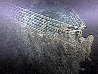 Bongkahan sisa Titanic (info214.blogspot.com)