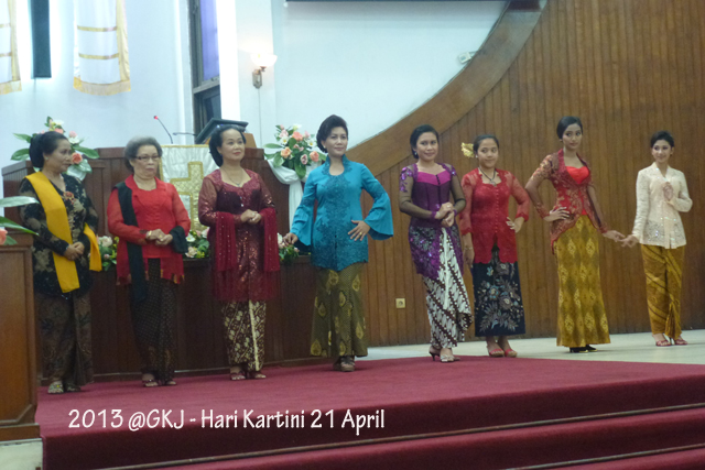 Desain Kebaya  Anak2  qKebaya Desain Kebaya  Anak2  qKebaya