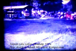 Taman lalu Lintas tahun 1970an, Bandung Tempo Dulu, Bandung Jadul, suasana tahun 1974. Tampak rel kereta api mini