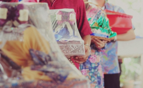 Tata Cara Ritual Pernikahan Adat Jawa Halaman 1 Tata Cara Ritual Pernikahan Adat Jawa Halaman 1