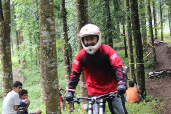 Sirkuit Downhill