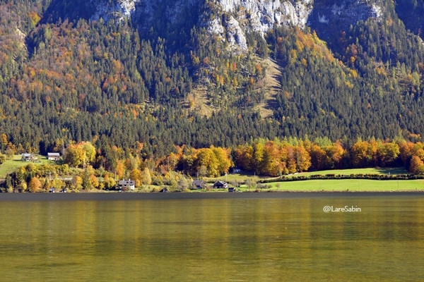 Warna warni Musim Gugur di Eropa oleh Khasan Ashari Warna warni Musim Gugur di Eropa oleh Khasan Ashari