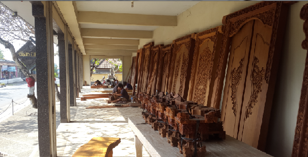Peran Seni Ukir Dalam Budaya Bali Peran Seni Ukir Dalam Budaya Bali