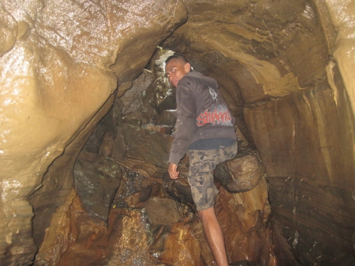 14180489772115458984