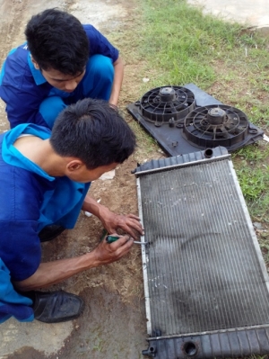 Tips Darurat Mengatasi Radiator Bocor oleh Arif Rahman Tips Darurat Mengatasi Radiator Bocor oleh Arif Rahman