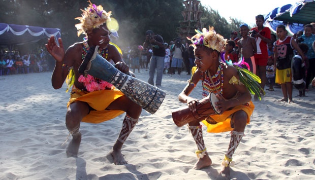 Ayo Berwisata ke Papua: 5 Festival Budaya di Papua yang Wajib Anda Kunjungi  Halaman 1 - Kompasiana.com