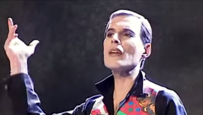 These Are The Days Of Our Lives Penampilan Terakhir  These Are The Days Of Our Lives Penampilan Terakhir