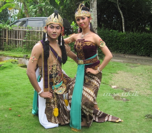 Tari Karonsih Kisah Romantika Dewi Sekartaji Dan Panji Asmara Bangun Kompasiana Com