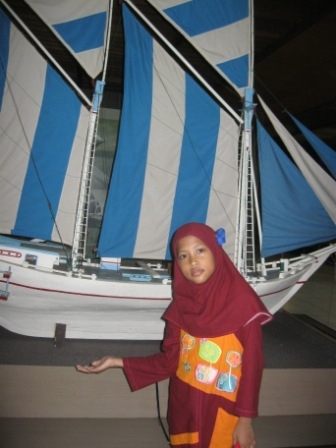 14277637991059683568