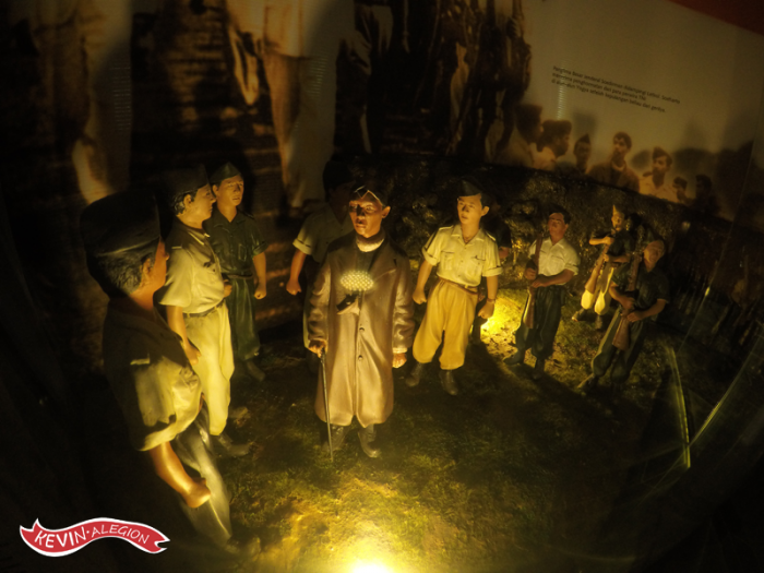 Diorama sejarah Pak Harto | Foto: Kevinalegion